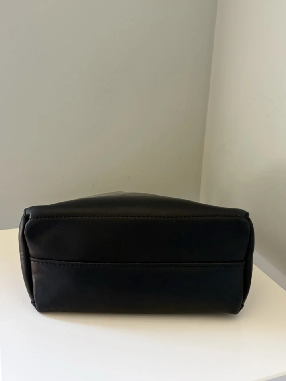 Portland Leather Triangle Shoulder Bag